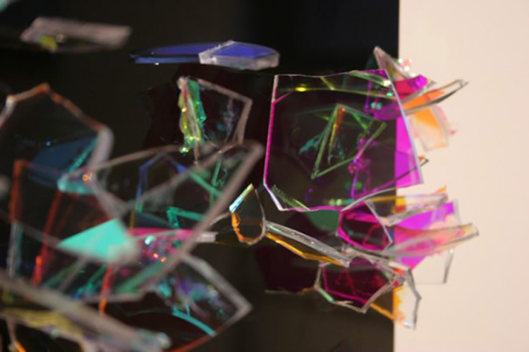 750x499 Shattered Glass Paintings Scene360 - Broken Glass Painting