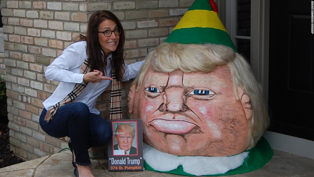 1100x619 Trumpkin Survives Halloween, Makes It To Christmas - Buddy The Elf Painting