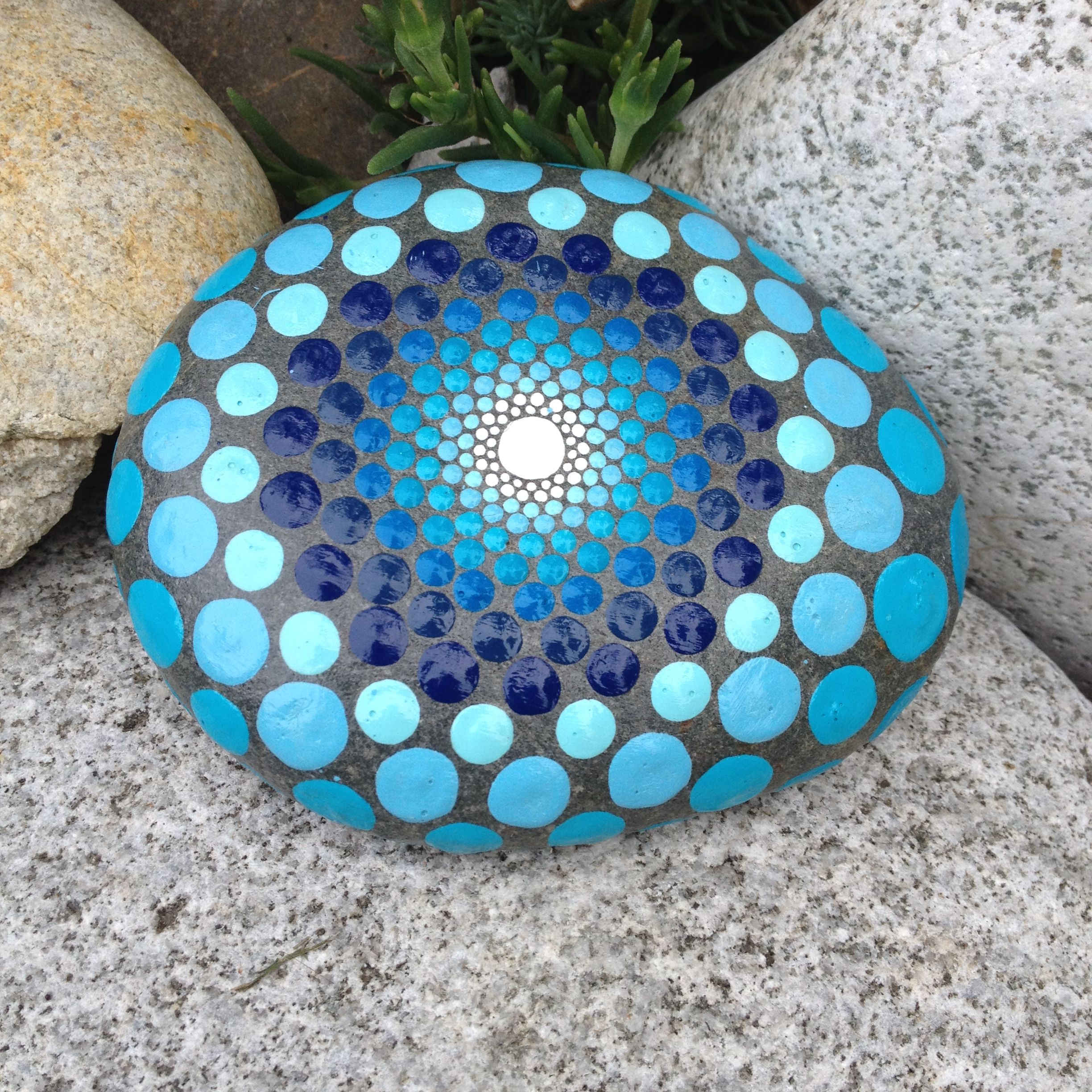 2448x2448 Bleu - Caillou Painting