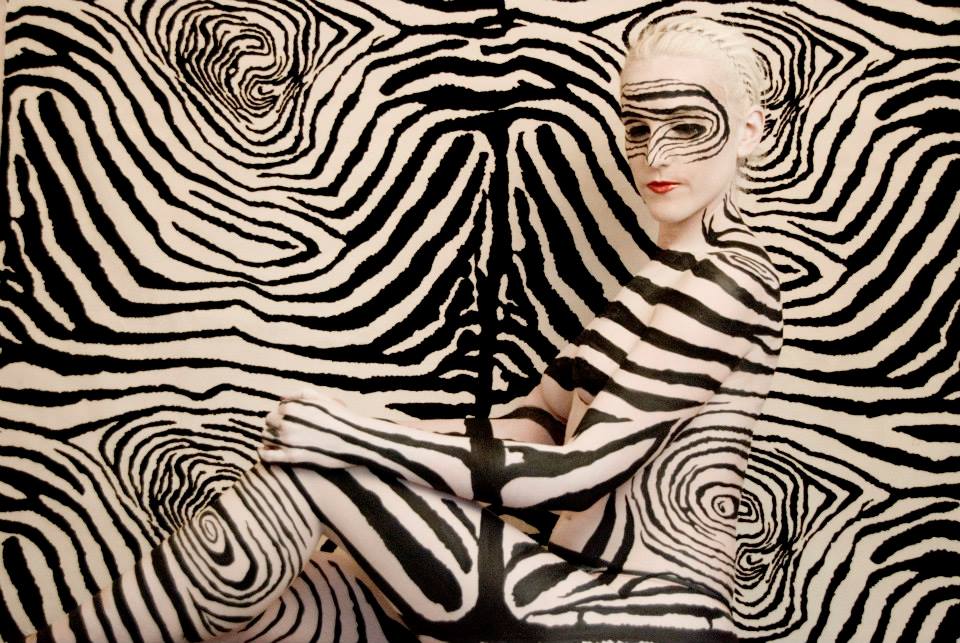 960x643 Emma Cammack - Camouflage Painting