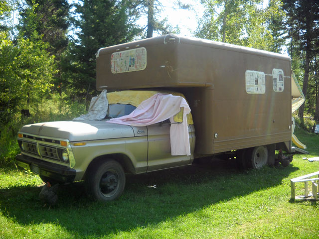 640x480 Off Grid, Self Sufficient, Montana Homestead Life 28 August - Camper Painting