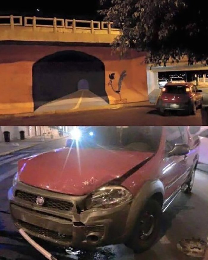 700x877 Graffiti Artist Painted A Road Runner Tunnel On A Wall - Car Crash Painting