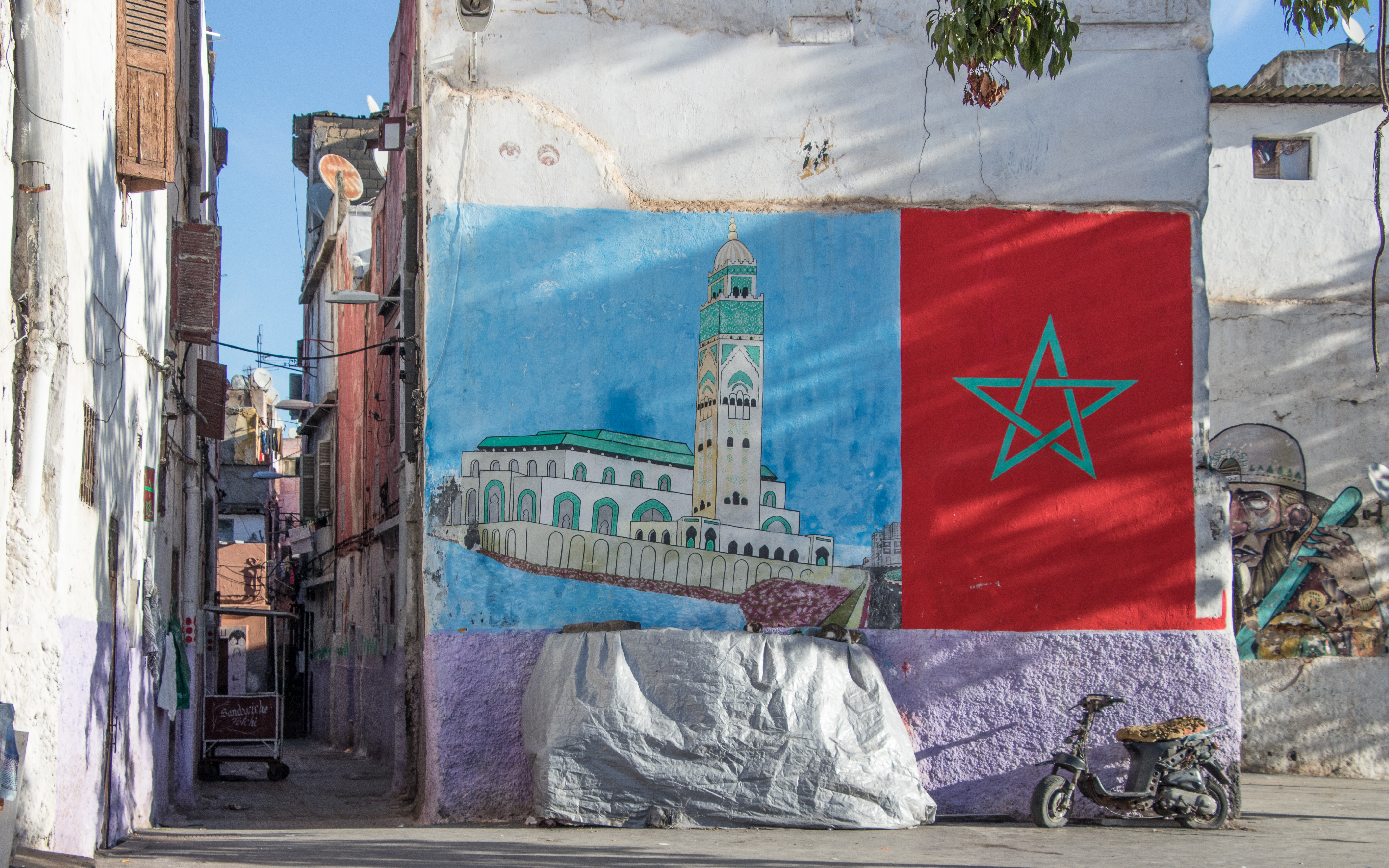 5664x3541 Casablanca Street Art Earth Under My Feet - Casa Blanca Painting