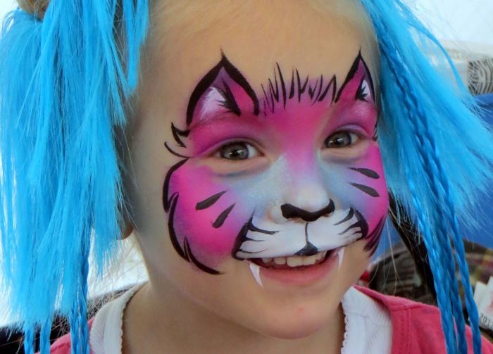 700x503 Amazing Face Artface Painters In Ctface Painting Ctballoon - Cat Face Painting