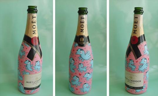 538x326 Hand Decorated Champagne Bottles Loes Van Delft Animation 3 - Champagne Bottle Painting