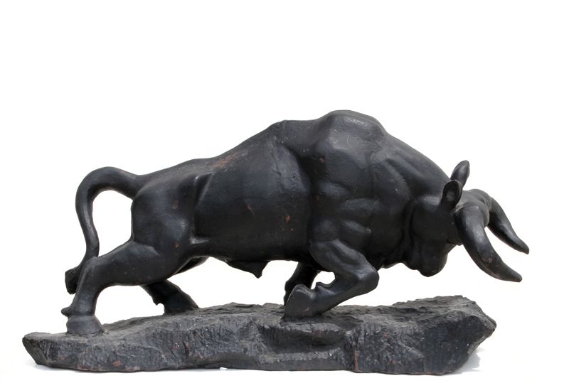 800x546 Charging Bull, Cast Iron Sculpture - Charging Bull Painting
