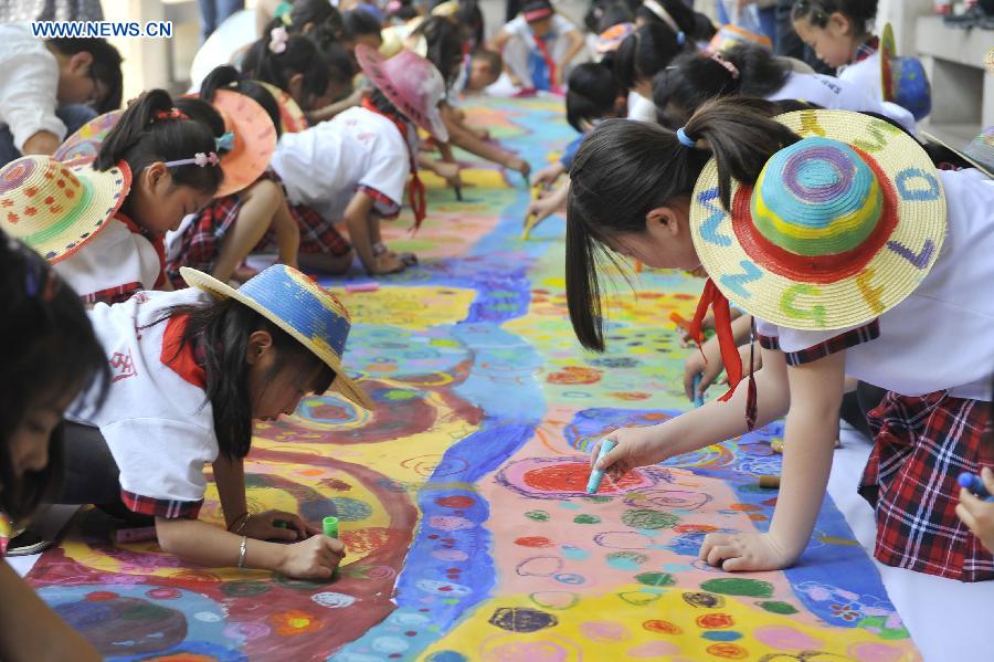 900x599 Painting Event Held To Greet Upcomingt'L Children's Day - Childrens Day Painting