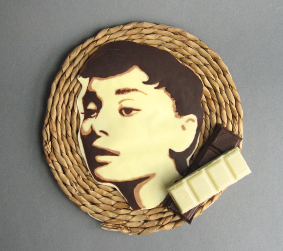 580x516 How To Painting Portraits With Chocolate Make - Chocolate Painting