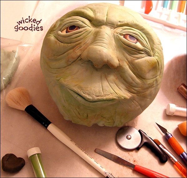 600x571 How To Paint Modeling Chocolate - Chocolate Painting