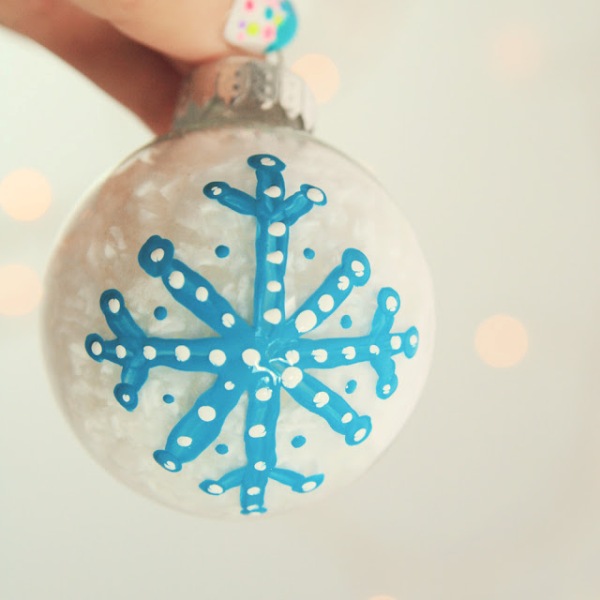 600x600 Cute And Simple Diy Painted Christmas Tree Ornament To Make - Christmas Decorations Painting