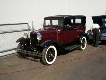 356x267 Classic Antique Car Restoration - Classic Car Painting