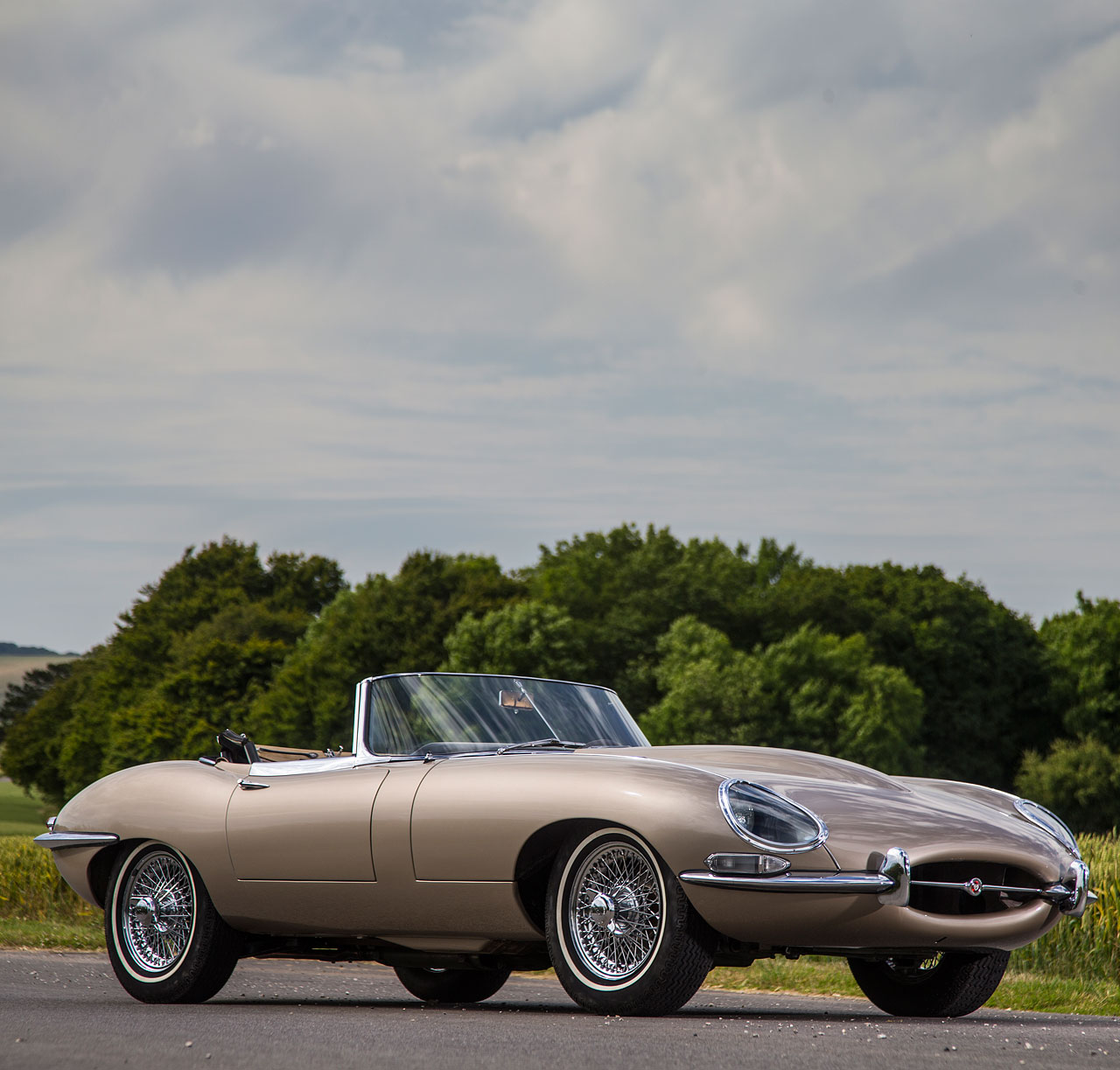 1280x1223 Vehicle Spray Painting - Classic Car Painting