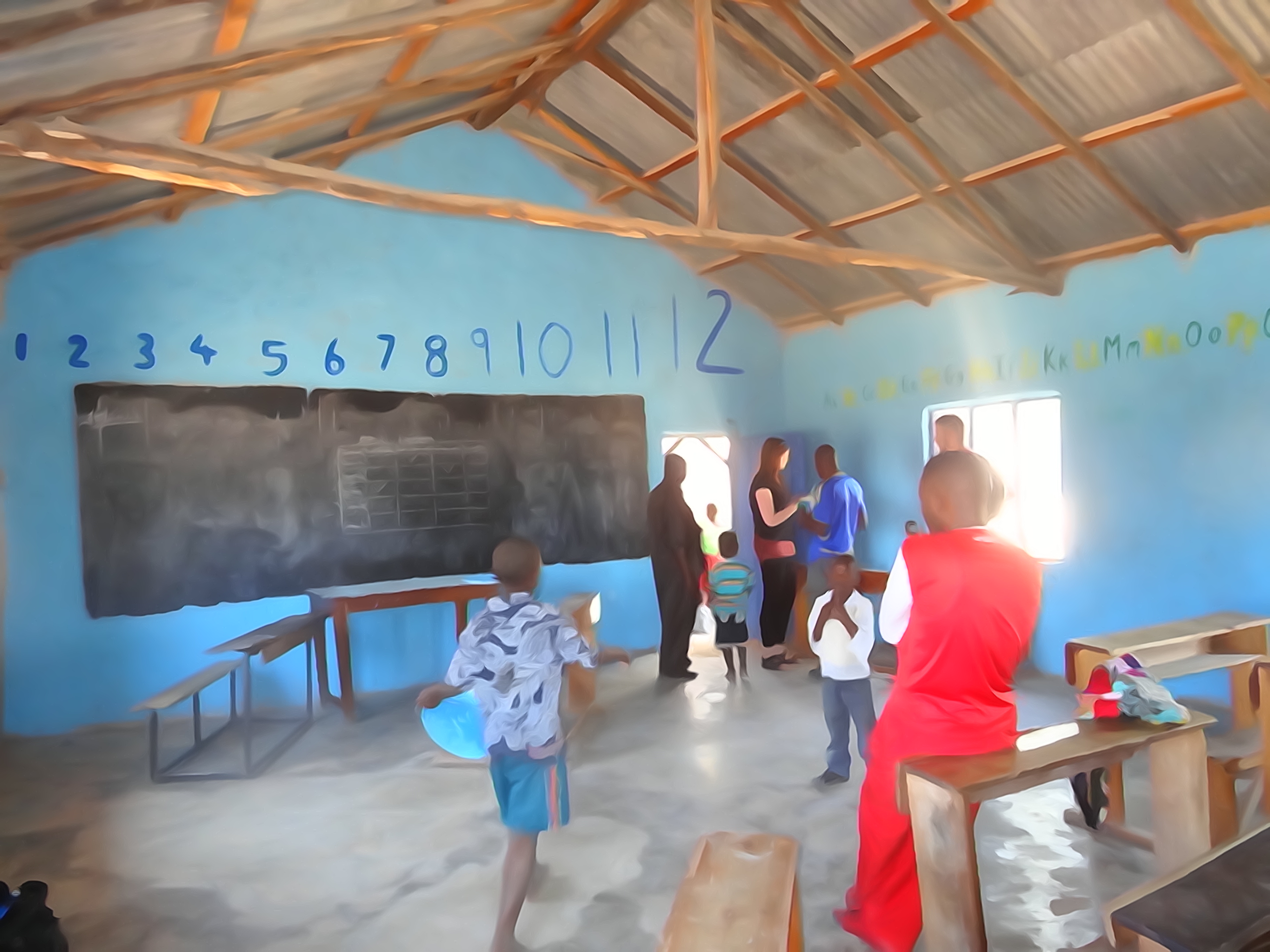 3648x2736 Maasai Dress, Painting A Classroom, And Playing With Huruma Kids - Classroom Painting