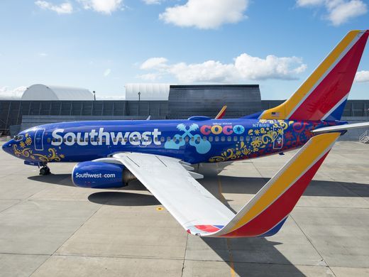 520x390 Coco' Movie Inspired Southwest Boeing 737 700 Livery. News In Flight - Coco Movie Painting