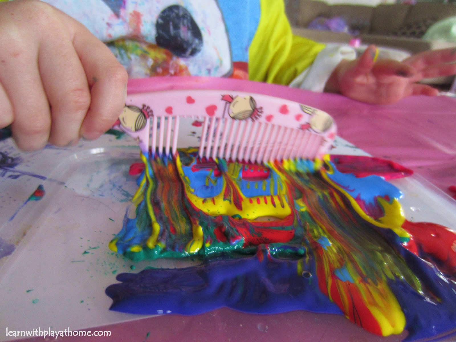 1600x1200 Learn With Play - Comb Painting