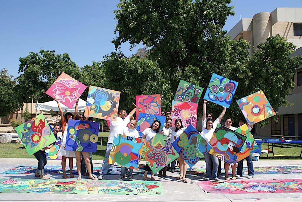 1019x682 Participatory Circle Painting Featuring Artist Hiep Nguyen - Community Painting