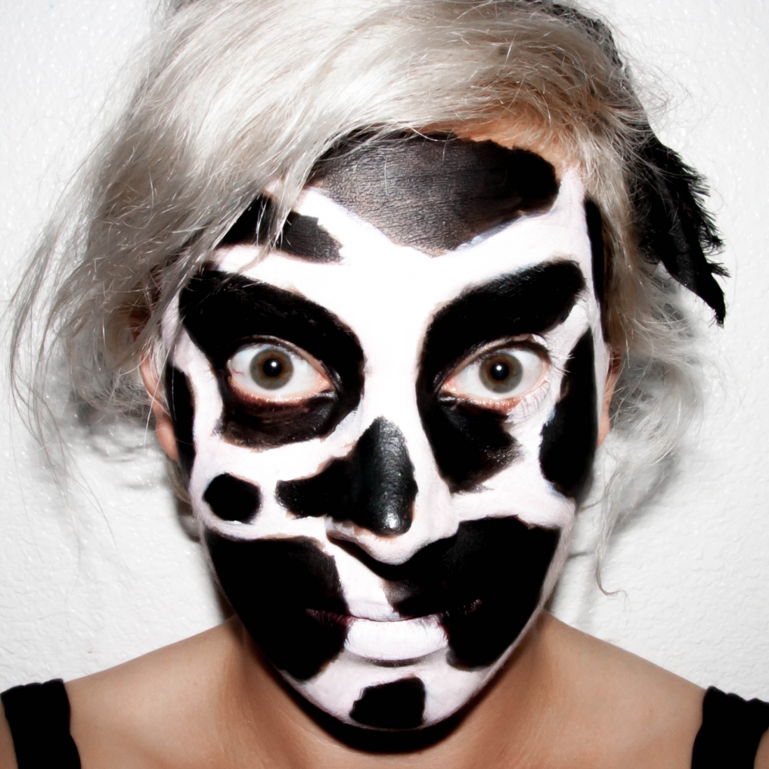 1100x1100 Face Of The Day Dairy Cow Makeup The Dress Up Box - Cow Face Painting