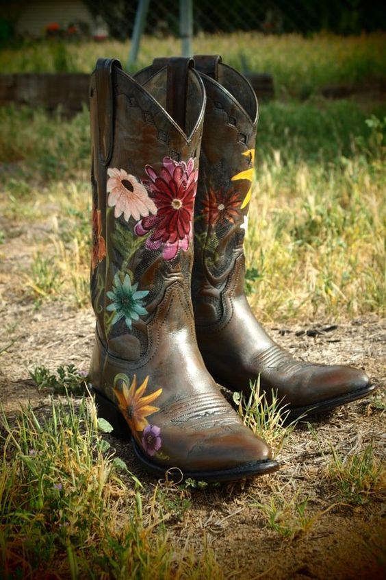 564x846 Pin By Island Cowgirl Jewelry On Cowgirl Boots - Cowgirl Boots Painting