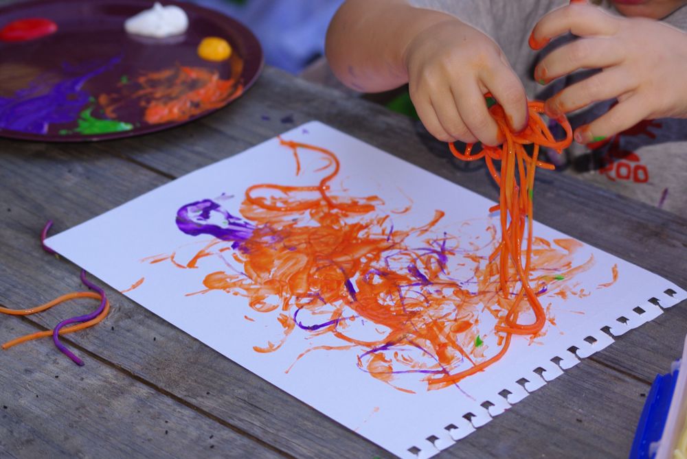 1000x669 Kraftyguts Kids Craft Idea Spaghetti Painting - Craft Painting