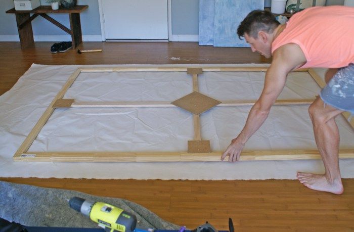 700x459 Planning A Big Diy Wall Art Project Here's A Great Tutorial - Create Your Own Canvas Painting