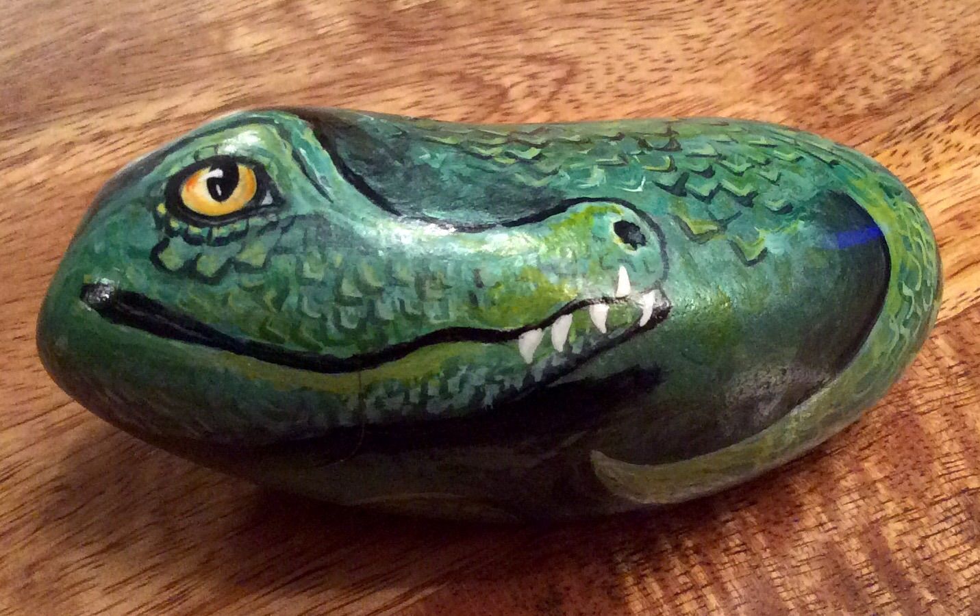 1431x900 Image Of A Crocodile Painted On Stone Pebbles And Stones - Crocodile Painting
