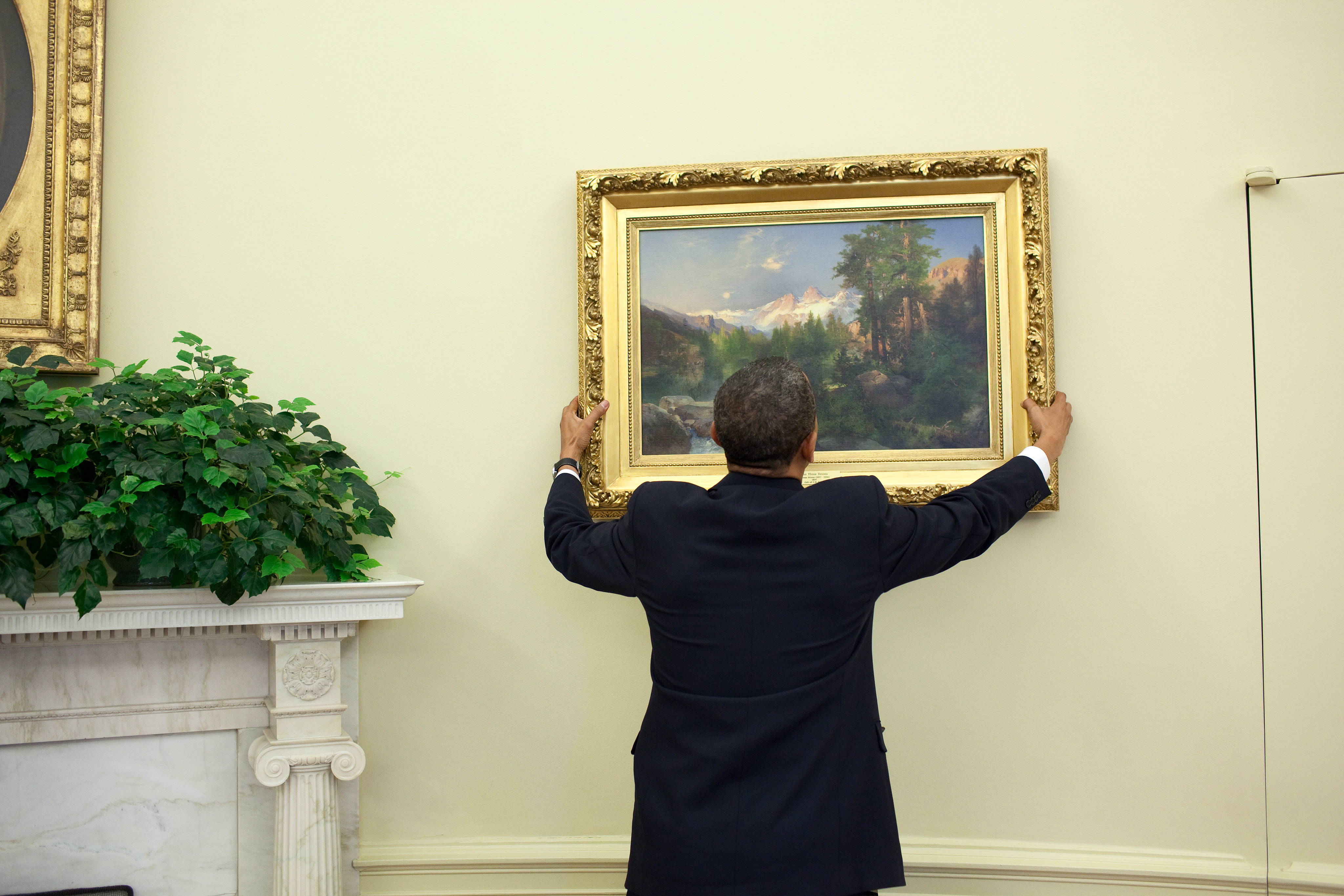 4096x2731 Filebarack Obama Straightens A Painting In The Oval Office, May - Crooked Painting