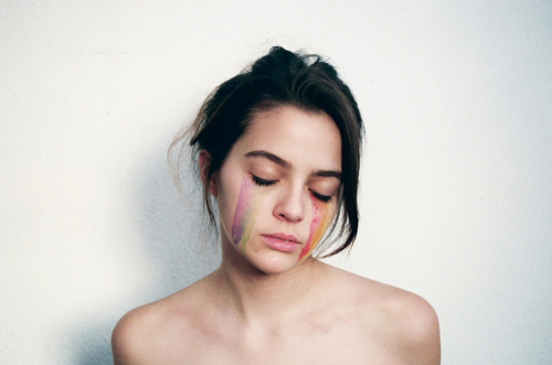 500x331 Girl With Face Paint Thecarpetbaggernyc - Crying Face Painting