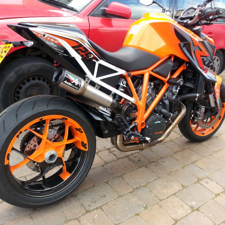 750x750 Ktm Super Duke Custom Painting Amp Carbon Dipping By Wicked Coatings - Custom Painting From Photo