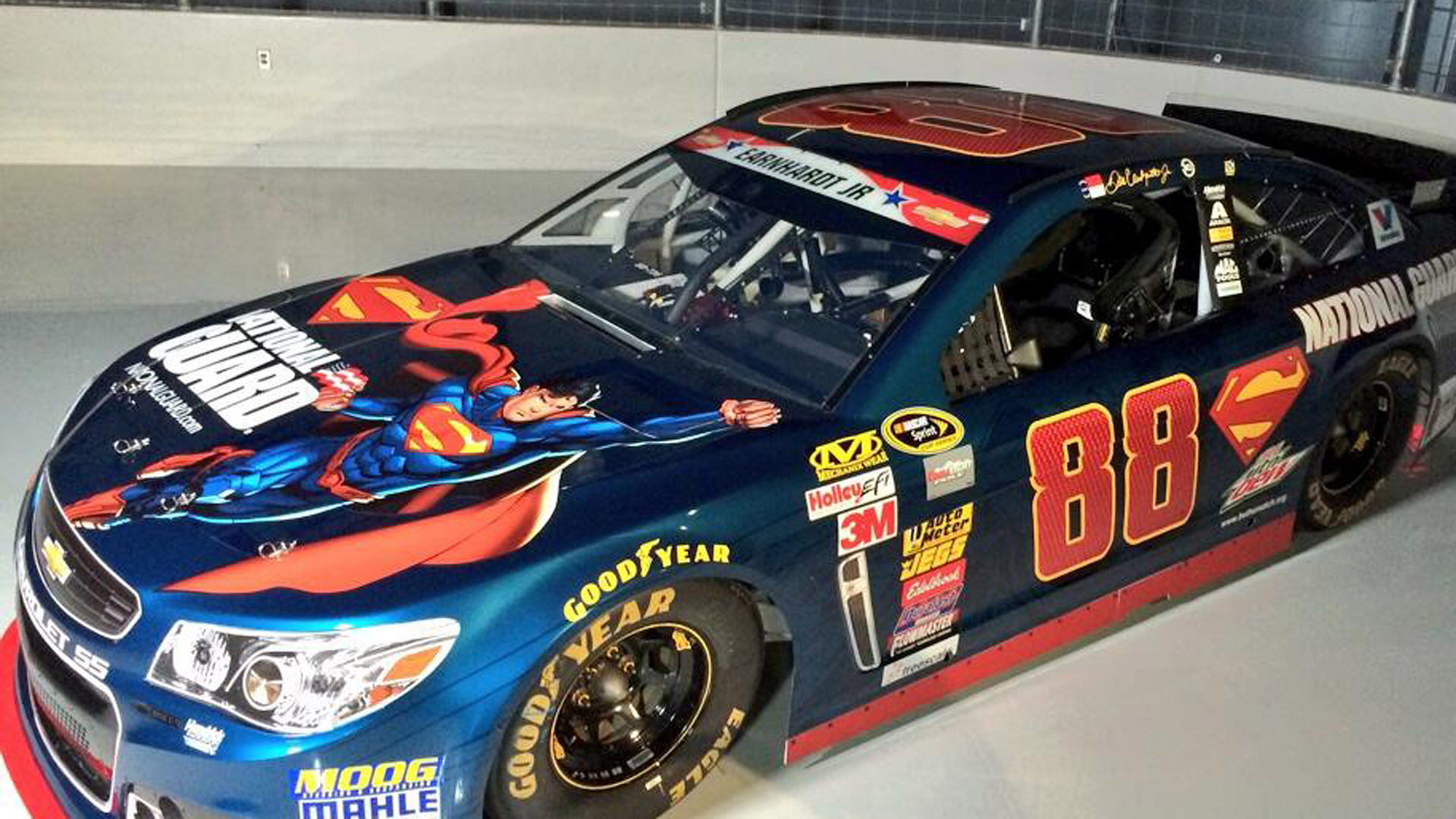 1920x1080 Dale Earnhardt Jr. Unveils New Superman Paint Scheme Nascar - Dale Earnhardt Painting