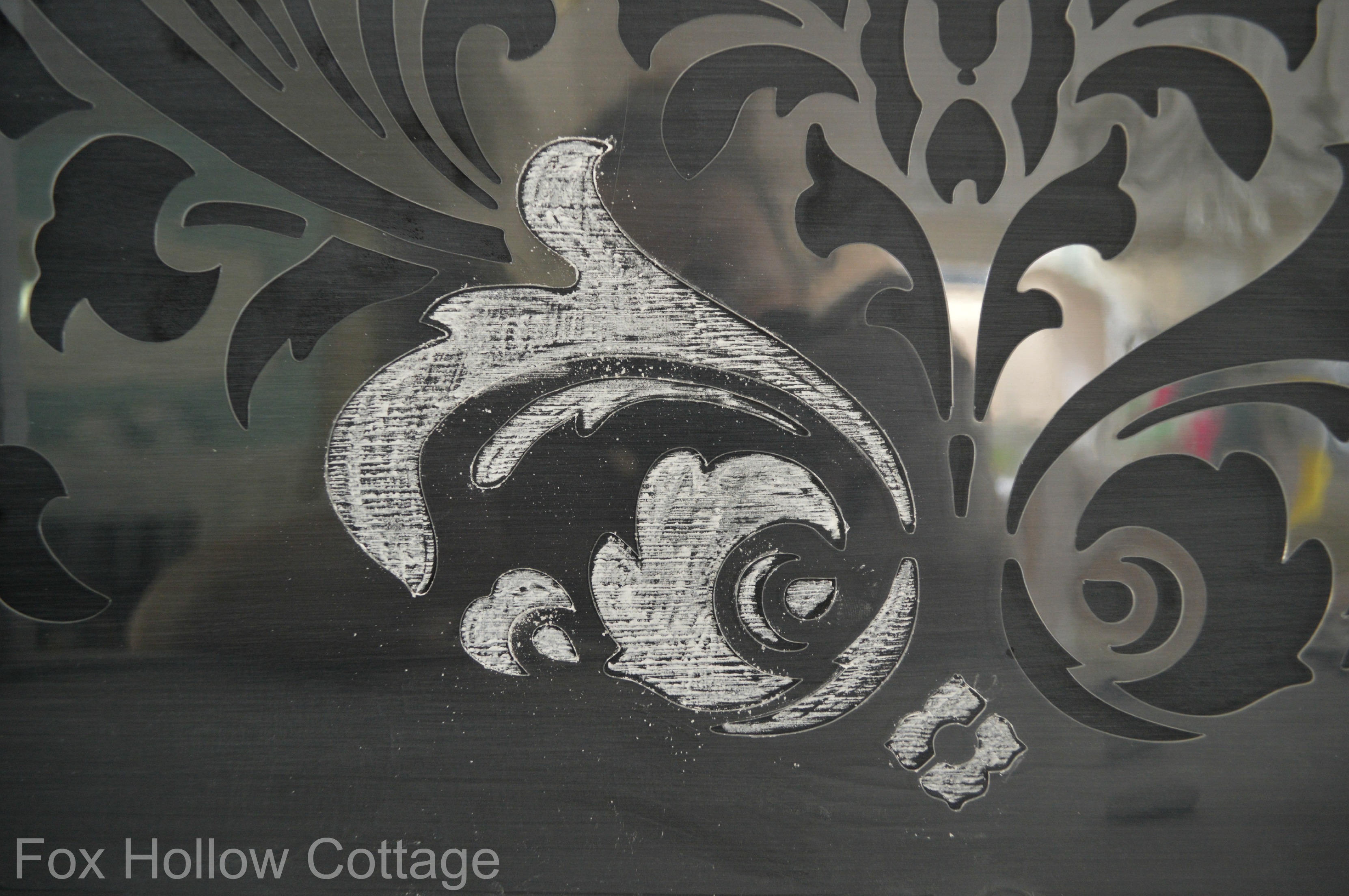3323x2209 How To Stencil With Chalk! {Tips To Get It Right} - Damask Painting