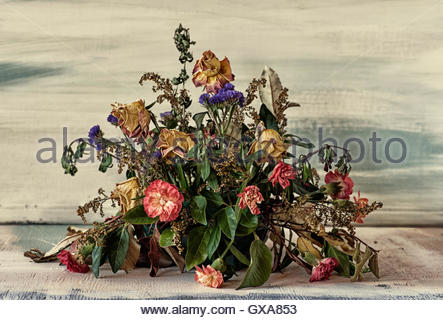 443x320 Dead Flower Arrangement Stock Photo 119469191 - Dead Flowers Painting