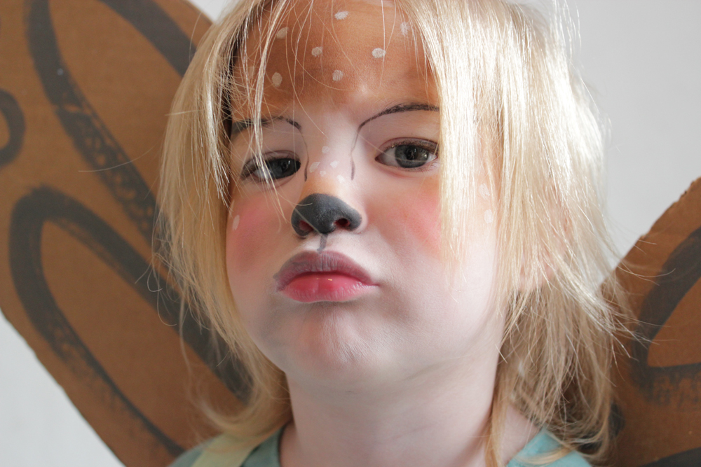 1000x667 Fairy Deer Costume With Cardboard Wings - Deer Face Painting
