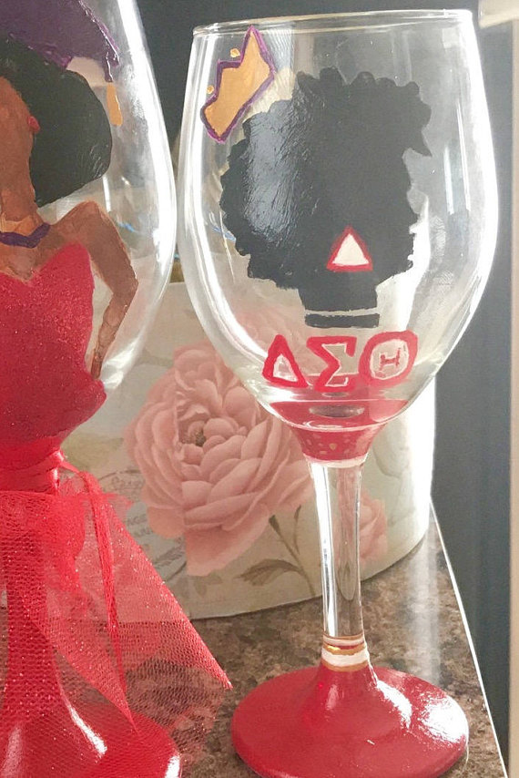 570x854 Hand Painted Wine Glass Delta Sigma Theta Inc - Delta Sigma Theta Painting