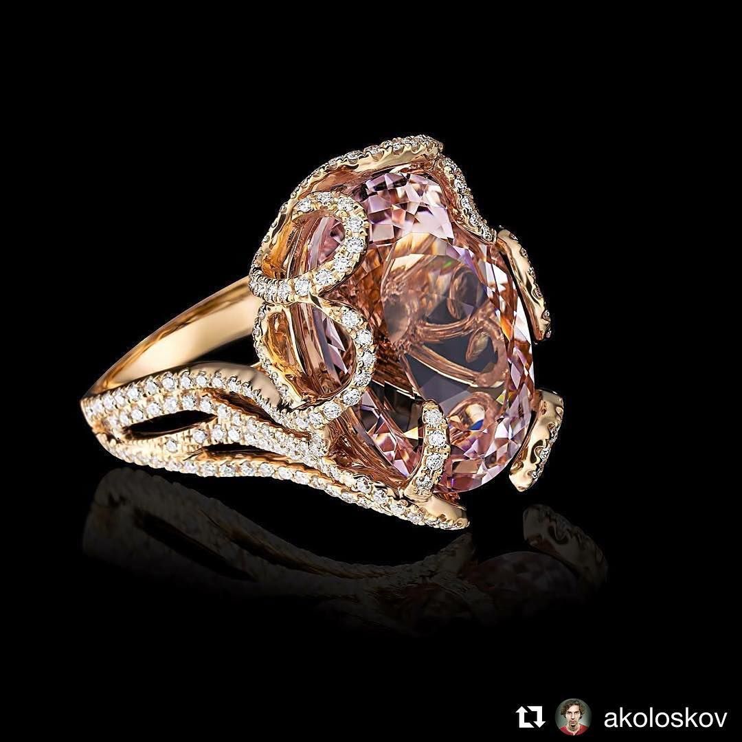 1080x1080 Our Morganite And Diamond Ring Appears Ethereal, Captured By - Diamond Ring Painting