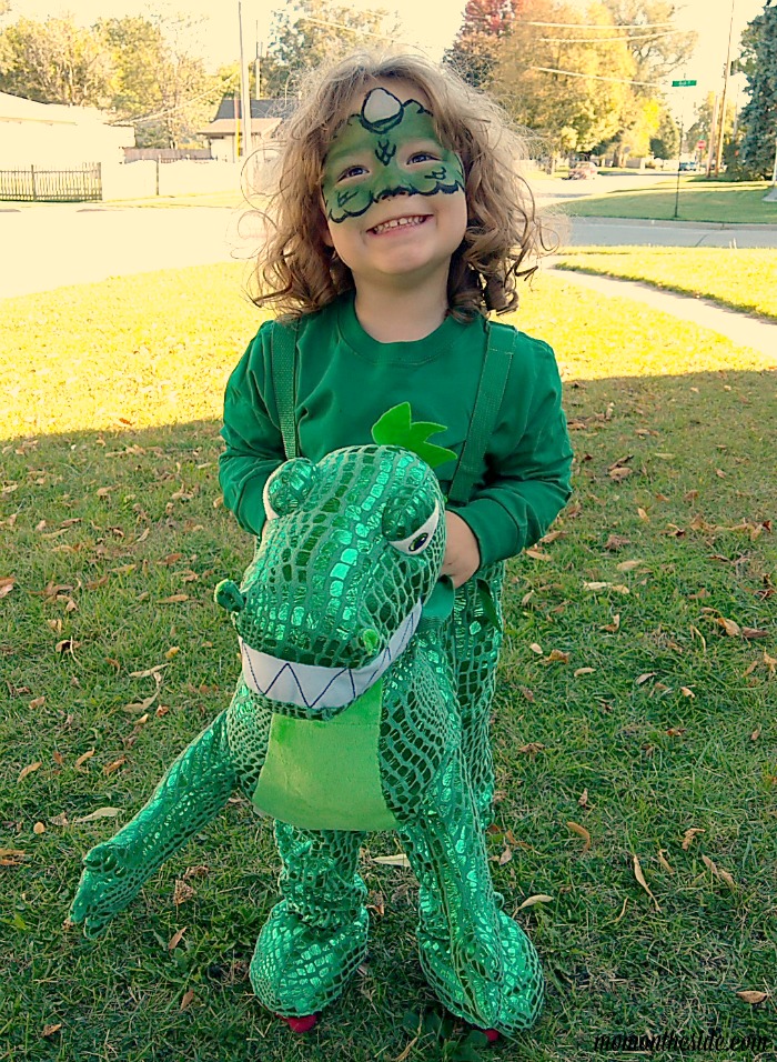 700x956 Dinosaur And Unicorn Face Painting Tutorials For Kids - Dinosaur Kids Painting