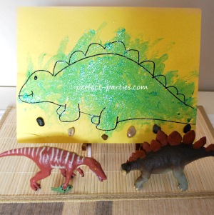 300x301 Kids Painting Crafts Are A Great Party Craft And Make And Take - Dinosaur Kids Painting
