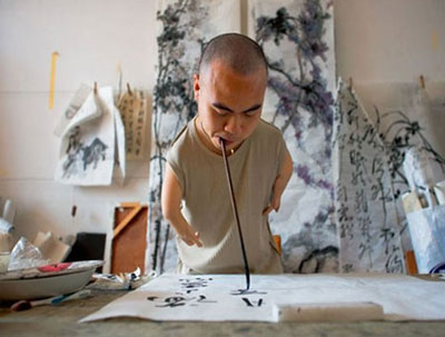 400x303 Diving Into Chinese Calligraphy Art And Chinese Paintings With His - Disabled Artists Painting