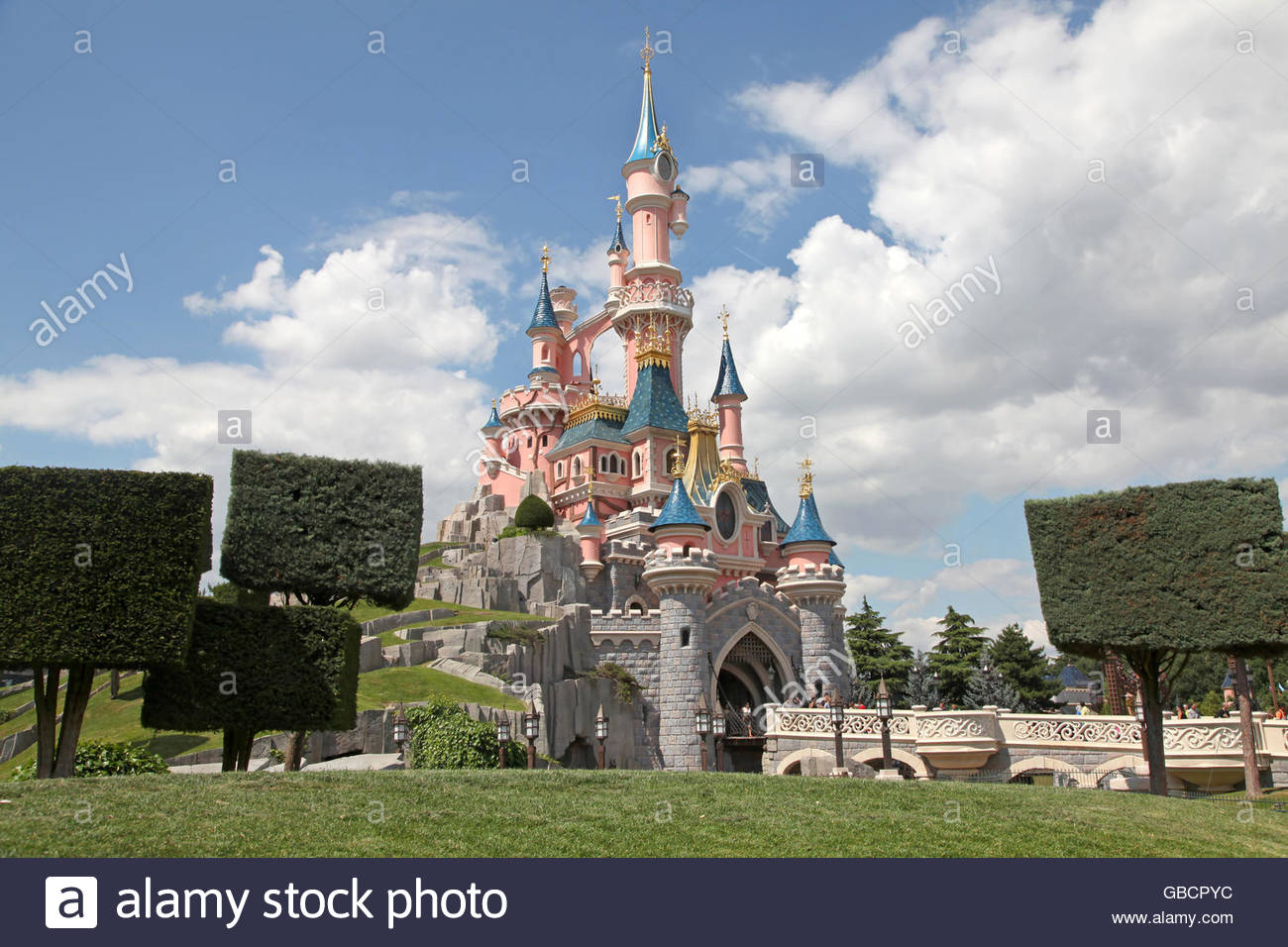 1300x956 Disneyland Castle Stock Photos Amp Disneyland Castle Stock Images - Disneyland Castle Painting