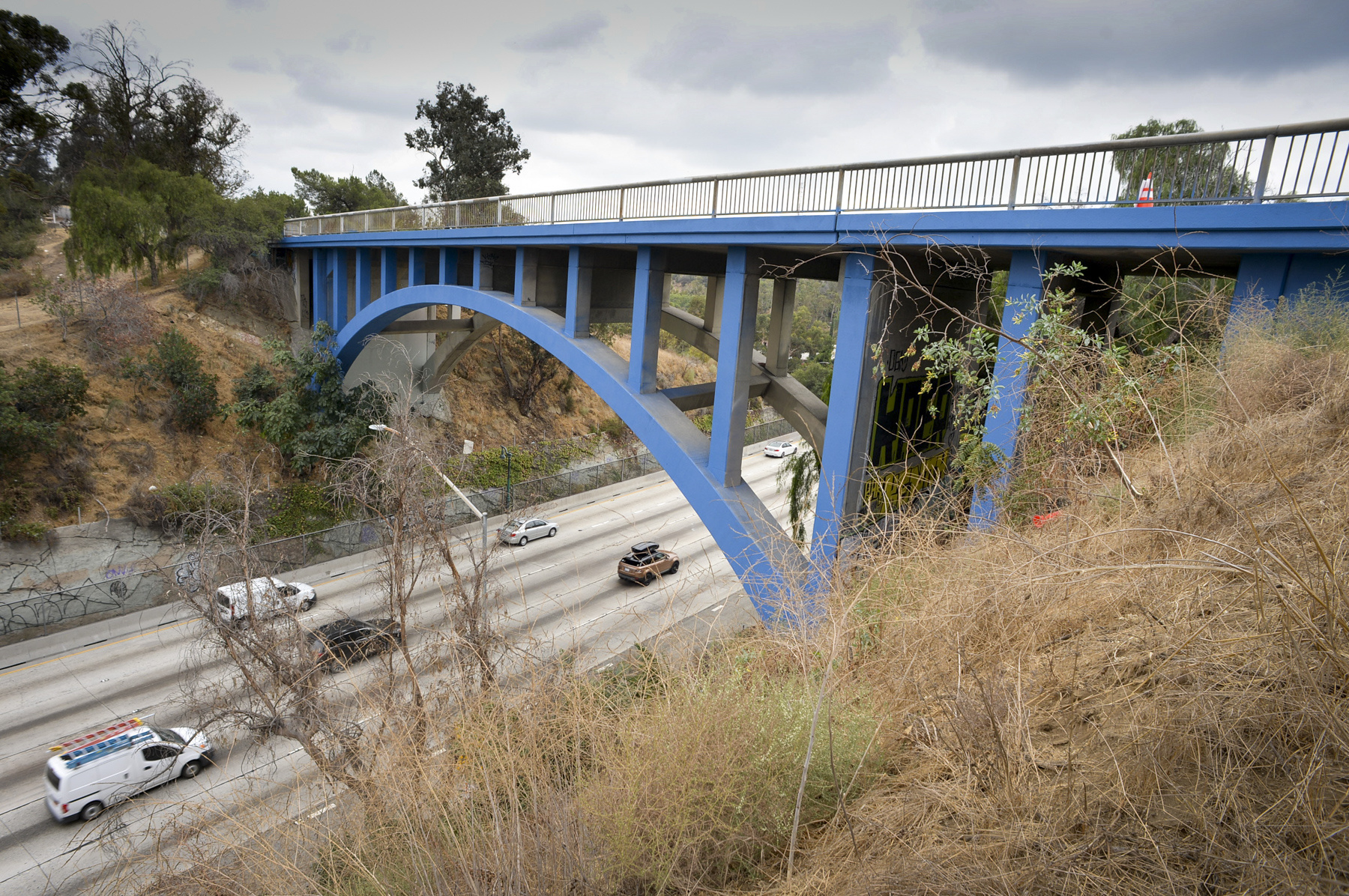 1800x1196 An La Freeway Bridge Is Really Rooting For Dodgers To Win World - Dodger Stadium Painting