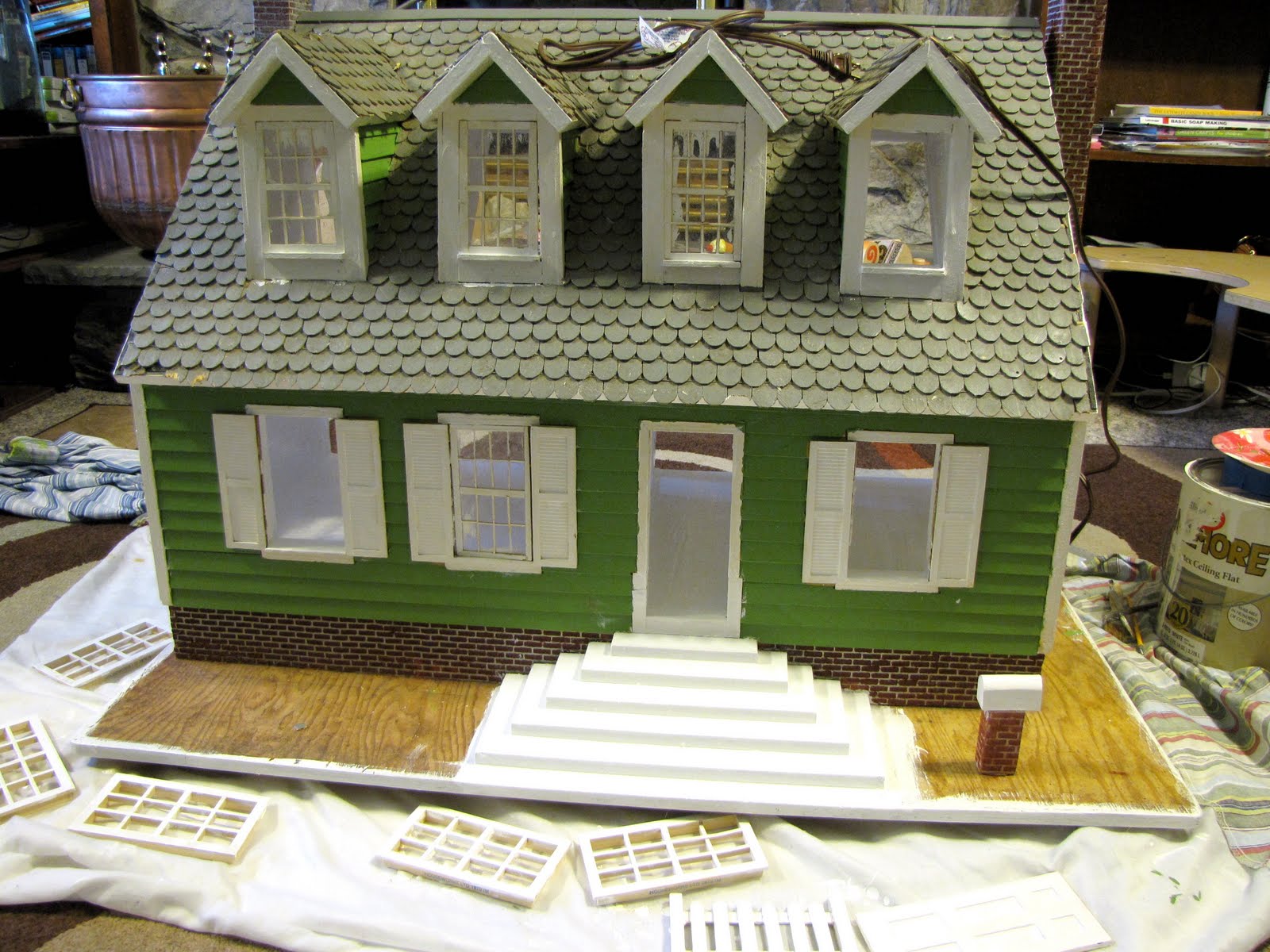 1600x1200 Boogie Beans Refinishing The Dollhouse Painting Part 2 - Dollhouse Painting