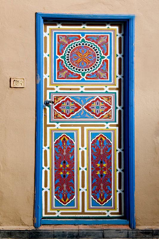 533x800 Cool Ways To Paint Doors Lovetoknow - Door Painting
