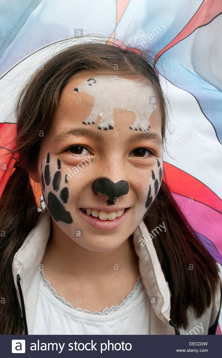 863x1390 A Young Protester Wears Polar Bear Face Paint In Front Of Aurora - Double Face Painting