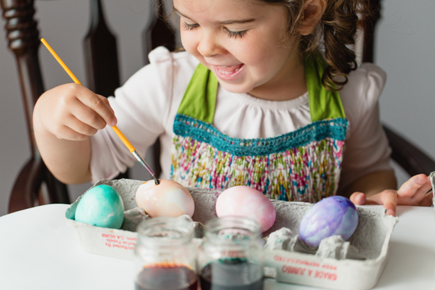 627x418 9 Ways Kids Can Decorate Easter Eggs Without Dyeing Them Cool - Easter Egg Painting For Kids