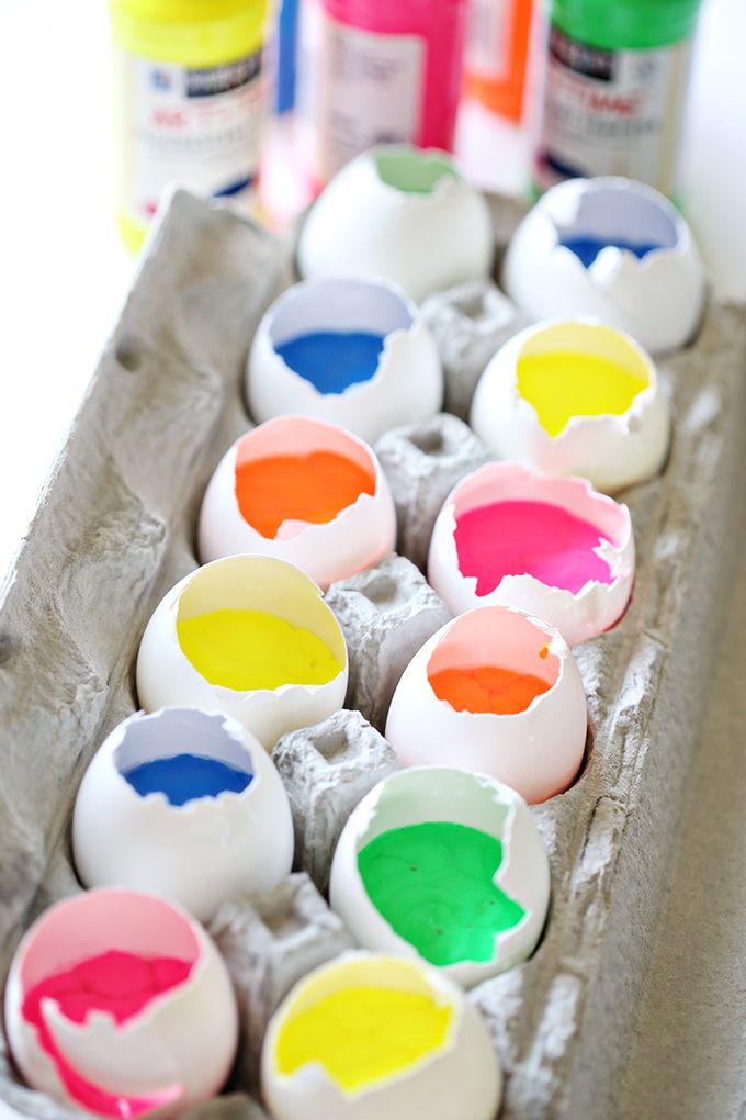 680x1020 Craft Paint Filled Eggs Canvas Art Splatter Art - Egg Painting