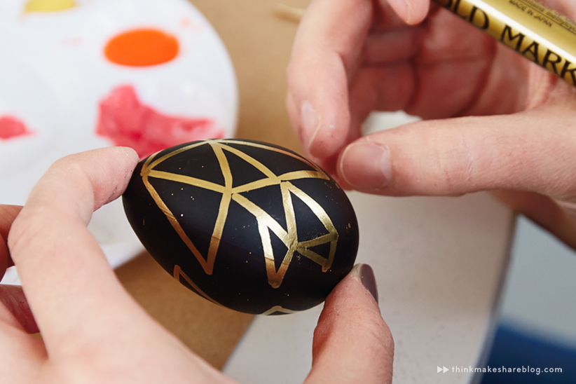 822x548 Diy, Hand Painted Easter Egg Ideas From Hallmark Artists - Egg Painting