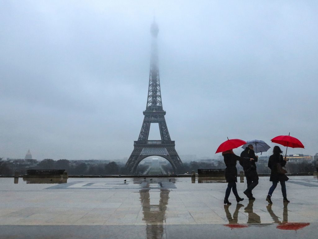 1024x768 The Eiffel Tower Could Be Painted Red (Again) Artnet News - Eiffel Tower Painting