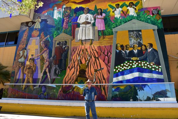 600x400 The Artist Who Paints Historic Reality - El Salvador Painting