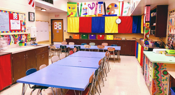 585x320 Mrs. Brown's Art Class - Elementary School Painting