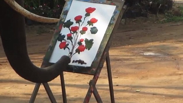 636x358 Amazing Video Of Elephant Painting An Impressive Picture Daily - Elephant Painting An Elephant