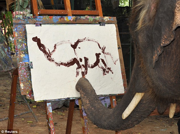 634x470 It's The Pachyderm Picasso! Elephant Paints Amazing Self Portraits - Elephant Painting An Elephant
